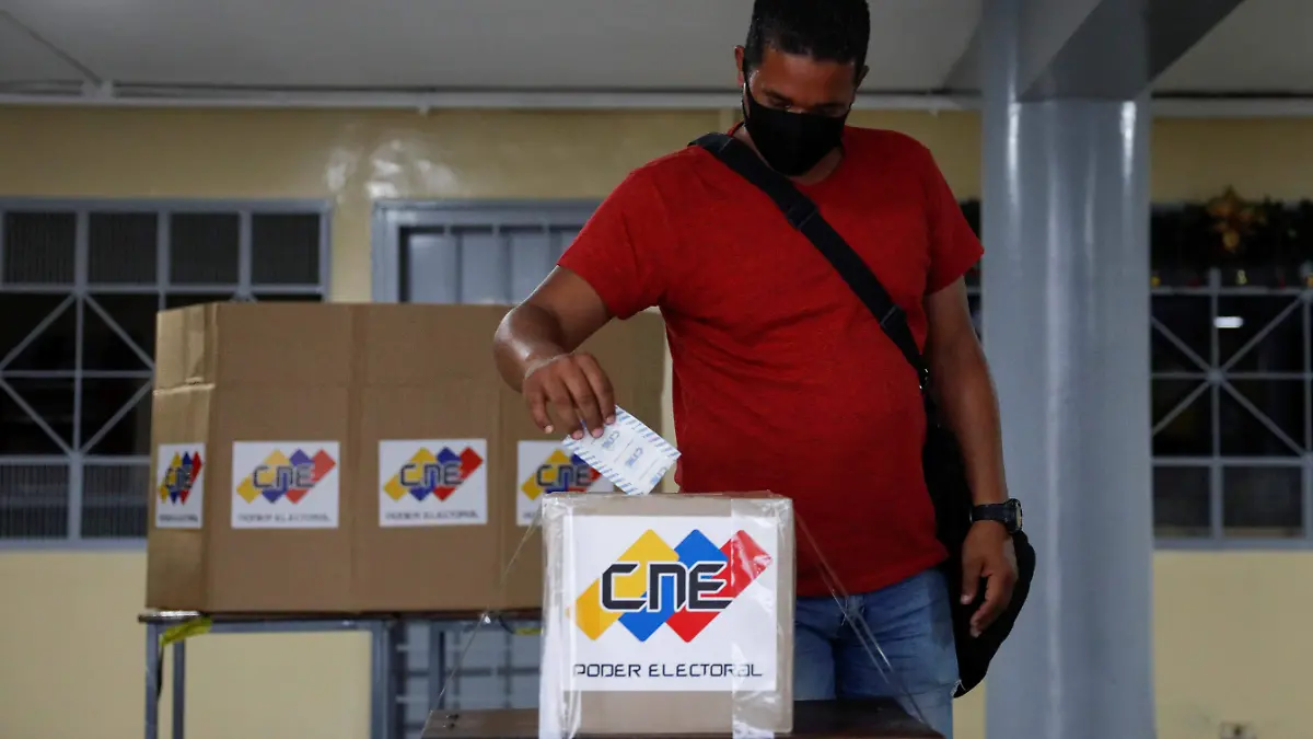 Venezuela sigue con el conteo de votos